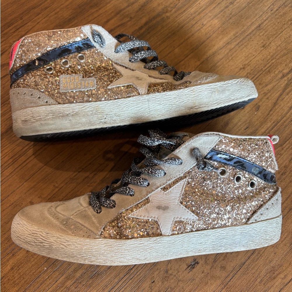Golden Goose Mid Star Sneakers in Gold Glitter - Picture 2 of 8